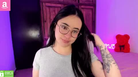 Snapshot of alicee_2 chatting on 05-22-26, 10:10 Aliceee .. 97YP9VWGZHrefnav wishlist lists 1 online show from 05-22-26, 10:10
