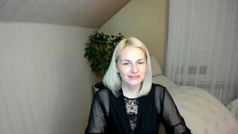 Alicee online show from 12-13-24, 01:22