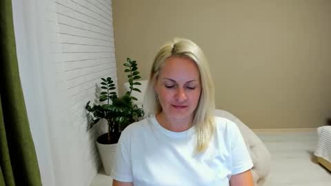 Alicee online show from 09-11-25, 08:09