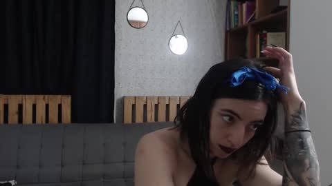 alicee_logan_ online show from 02-21-25, 05:13