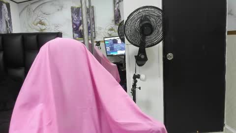 Snapshot of alicee_mature chatting on 06-18-26, 07:51 alicee online show from 06-18-26, 07:51