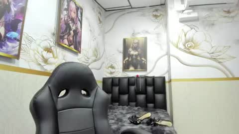 Snapshot of alicee_mature chatting on 07-07-26, 07:51 alicee online show from 07-07-26, 07:51