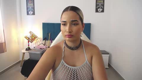 Alicia    1000 PM - 600 AM COLOMBIAN TIME online show from 09-30-25, 08:36