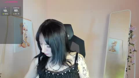 Snapshot of aliceeinwonderlanddd chatting on 05-24-26, 03:22 Alice online show from 05-24-26, 03:22