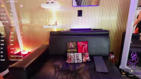 Snapshot of aliceglamour chatting on 06-17-26, 07:26 Allice online show from 06-17-26, 07:26