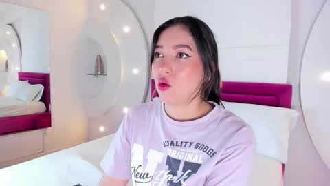 Snapshot of alicehanz_ chatting on 02-23-25, 04:17 Alice online show from 02-23-25, 04:17