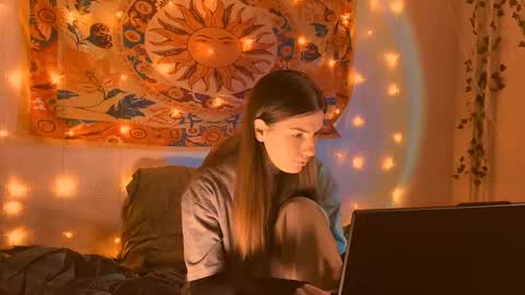 Alice online show from 02-10-26, 05:22