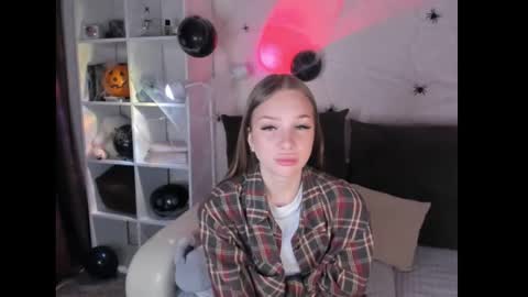 Alice online show from 10-27-25, 04:16