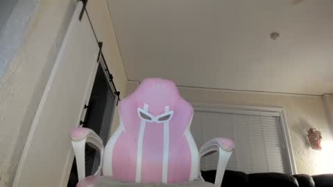 Snapshot of alicelighthouse chatting on 12-25-24, 10:37 Alice Lighthouse online show from 12-25-24, 10:37