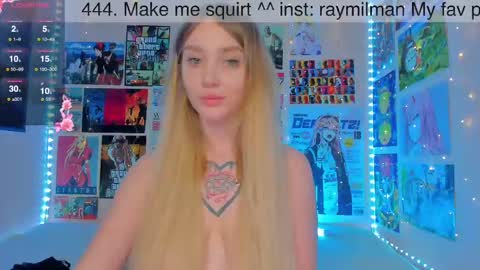 Snapshot of alicemilman chatting on 12-27-24, 02:43 Alice online show from 12-27-24, 02:43