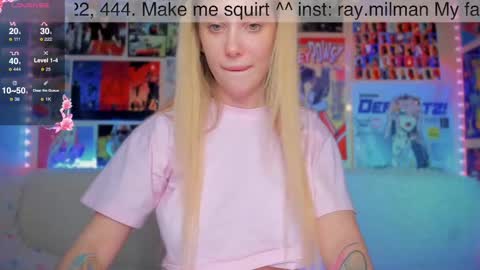 Snapshot of alicemilman chatting on 02-08-25, 12:28 Alice online show from 02-08-25, 12:28