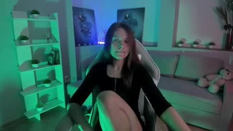 Alice online show from 10-27-25, 01:20