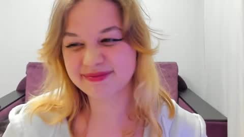 Snapshot of alicepopsy chatting on 06-02-26, 08:44 Alice online show from 06-02-26, 08:44