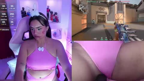 Snapshot of aliceroys chatting on 10-31-25, 12:00 Alice online show from 10-31-25, 12:00