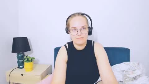 alicesensitive online show from 10-11-25, 09:30