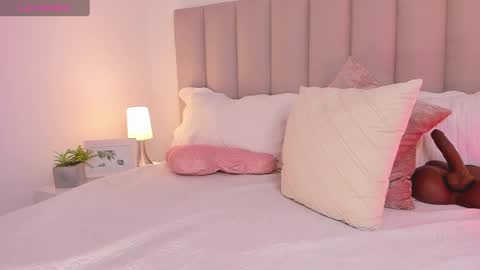 Snapshot of aliceveraa_ chatting on 12-05-24, 11:18 Alice Vera online show from 12-05-24, 11:18