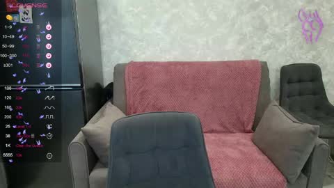 Snapshot of aliceweiss_ chatting on 04-25-26, 01:41 Alice online show from 04-25-26, 01:41