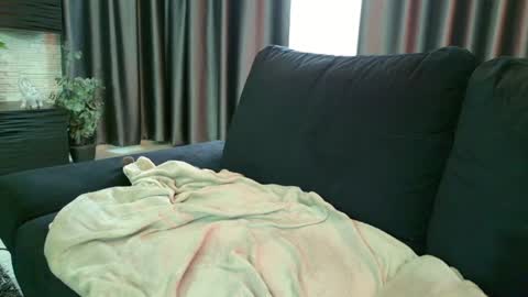 Snapshot of alicexsquirt chatting on 02-08-25, 11:33 Alice online show from 02-08-25, 11:33