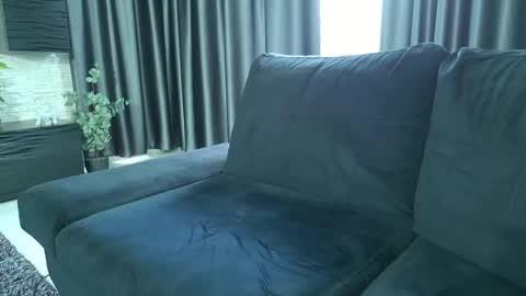 Snapshot of alicexsquirt chatting on 02-27-25, 01:49 Alice online show from 02-27-25, 01:49