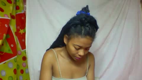 Snapshot of alicia9794 chatting on 05-07-26, 06:52 alicia9794 online show from 05-07-26, 06:52