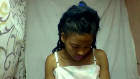 Snapshot of alicia9794 chatting on 06-08-26, 08:15 alicia9794 online show from 06-08-26, 08:15