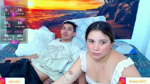 Snapshot of alicia_and_brandon chatting on 01-22-25, 11:10 CATALINA Y ANDRES online show from 01-22-25, 11:10