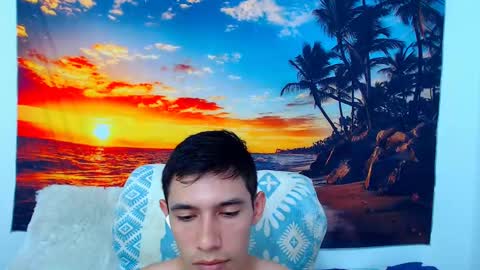 Snapshot of alicia_and_brandon chatting on 01-31-25, 08:33 CATALINA Y ANDRES online show from 01-31-25, 08:33