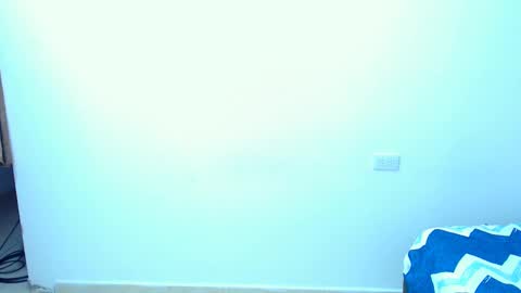 Snapshot of alicia_and_brandon chatting on 01-31-25, 11:35 CATALINA Y ANDRES online show from 01-31-25, 11:35