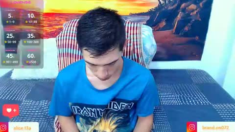 Snapshot of alicia_and_brandon chatting on 02-05-25, 08:57 CATALINA Y ANDRES online show from 02-05-25, 08:57