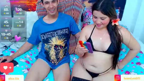 Snapshot of alicia_and_brandon chatting on 02-13-25, 10:54 CATALINA Y ANDRES online show from 02-13-25, 10:54