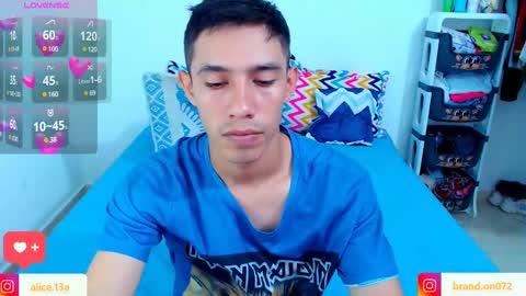 Snapshot of alicia_and_brandon chatting on 03-07-25, 11:05 CATALINA Y ANDRES online show from 03-07-25, 11:05