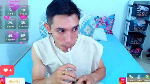 Snapshot of alicia_and_brandon chatting on 03-12-25, 02:20 CATALINA Y ANDRES online show from 03-12-25, 02:20