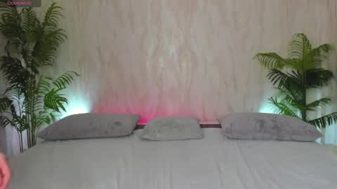Snapshot of alicia_edwards chatting on 01-21-25, 02:11 Mia online show from 01-21-25, 02:11