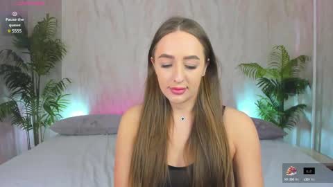 Snapshot of alicia_edwards chatting on 01-24-25, 02:28 Mia online show from 01-24-25, 02:28