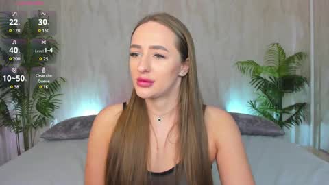 Snapshot of alicia_edwards chatting on 02-06-25, 02:22 Mia online show from 02-06-25, 02:22