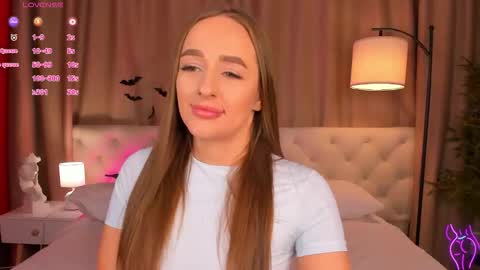 Mia online show from 11-05-25, 02:11