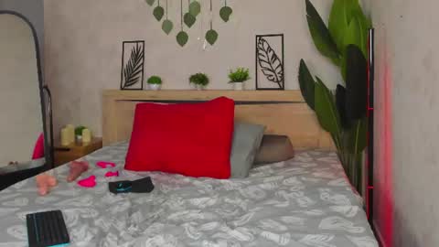 Snapshot of alicia_hars chatting on 06-22-26, 03:25 Alicia 2 GMT 3am-9am TueThuFriSun 9am-15pm Sat online show from 06-22-26, 03:25