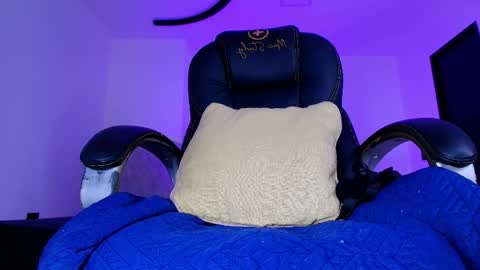 Alicia Kyse  online show from 04-11-26, 03:11