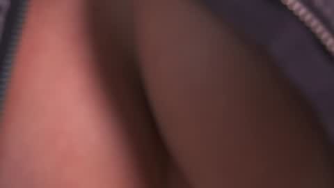 Snapshot of alicia_lang chatting on 09-19-25, 10:10 Alicia Lang online show from 09-19-25, 10:10