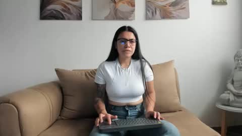 Snapshot of alicia_rainbow chatting on 05-26-26, 06:26 alicia_rainbow online show from 05-26-26, 06:26