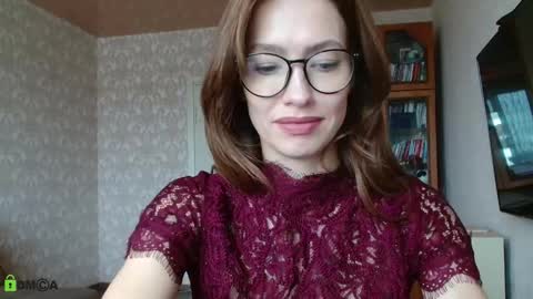 Alicia online show from 09-15-25, 05:07