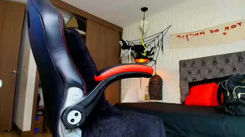 Ali online show from 10-21-25, 11:44