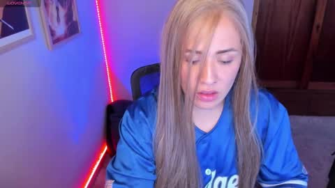 Jennyfer online show from 12-18-24, 06:46