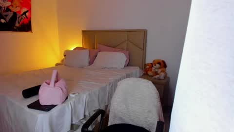 Snapshot of aliciabiden chatting on 01-14-26, 05:24 aliciabiden online show from 01-14-26, 05:24