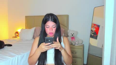 Snapshot of aliciabiden chatting on 02-03-26, 12:20 aliciabiden online show from 02-03-26, 12:20