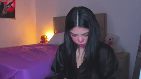 Snapshot of aliciabiden chatting on 02-10-26, 02:04 aliciabiden online show from 02-10-26, 02:04