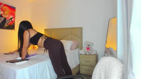 Snapshot of aliciabiden chatting on 02-25-26, 02:43 aliciabiden online show from 02-25-26, 02:43