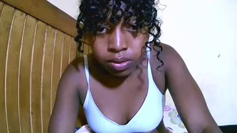 alicianah online show from 11-11-25, 08:36