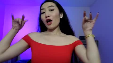 Snapshot of aliciaz3 chatting on 10-26-25, 01:50 Alicia Hebi online show from 10-26-25, 01:50