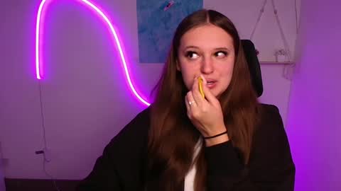 Alicie online show from 10-20-25, 11:21